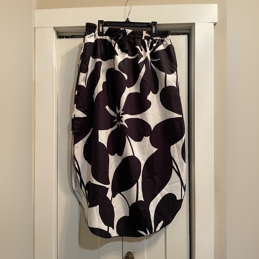 SHEIN Black and White Floral Skirt